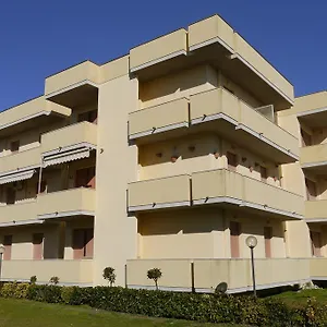https://appartamenti-tropici.emilia-romagnahotels.net