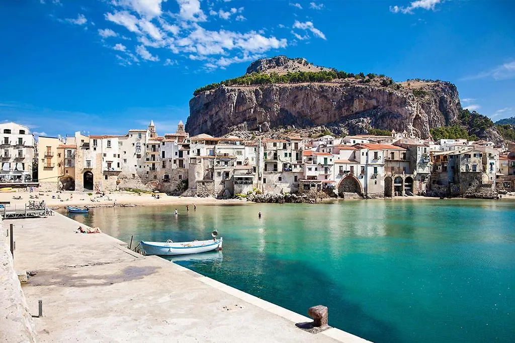 Casa Sul Corso Apartment Cefalu Italy